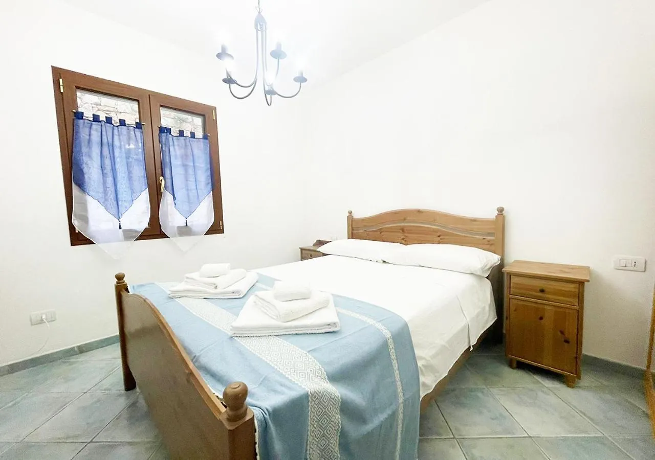 דירות לה מדלנה Pgs Immobiliare Srls Cala Gavetta 01 Trilocale Con Parcheggio A Due Passi Da Cala Gavetta