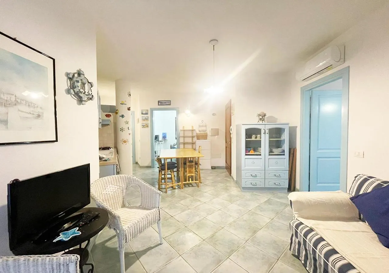 דירות לה מדלנה Pgs Immobiliare Srls Cala Gavetta 01 Trilocale Con Parcheggio A Due Passi Da Cala Gavetta